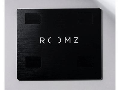 ROOMZ Display BLACK incl 1Y SW Subscript - ROOMZ-DISPLAY-002-B-BAS