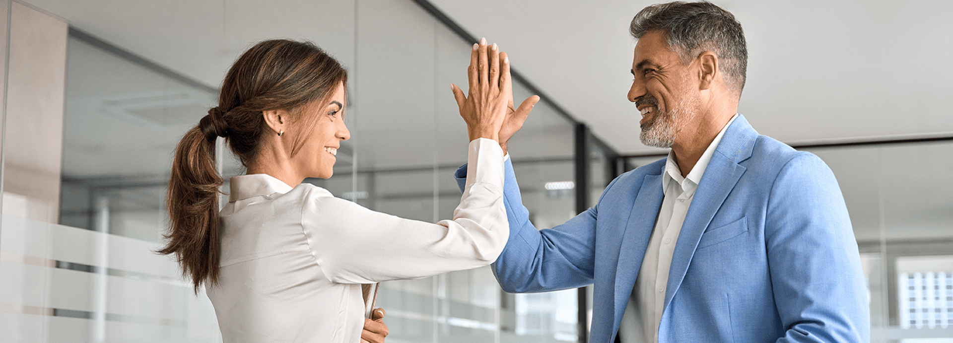 Kolleginnen und Kollegen, die Finanzdienstleistungen von ALSO organisieren.